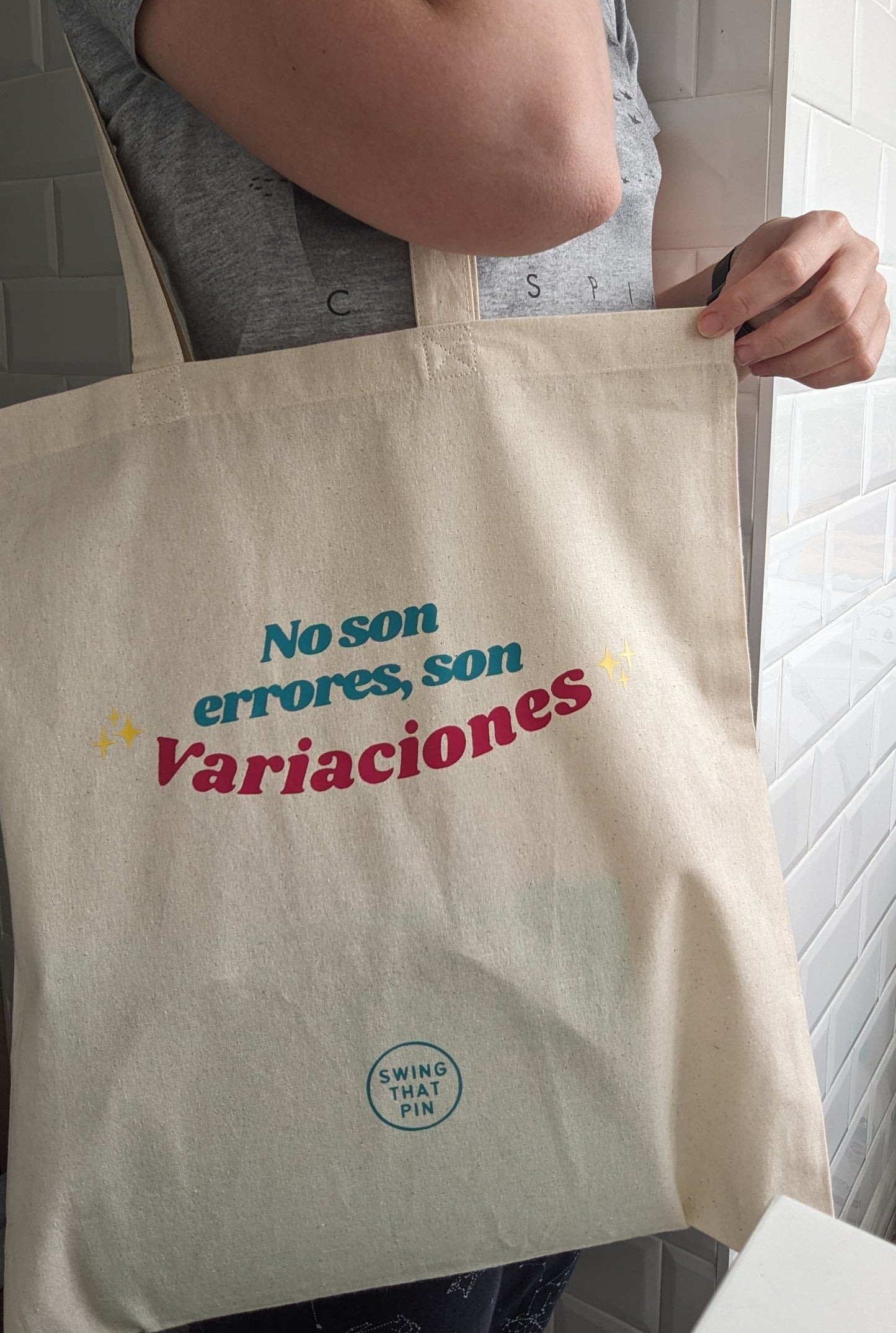 No son errores, son variaciones Totebag